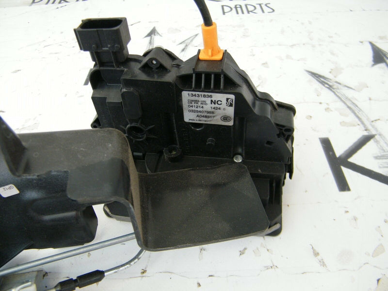 VAUXHALL CORSA E 2014-ON FRONT RIGHT DOOR LOCK MECHANISM OUTER HANDLE BRACKET