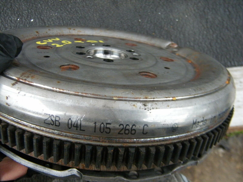 AUDI VW SEAT SKODA 13-17 2.0 TDI MANUAL GEARBOX FLYWHEEL KIT GENUINE 04L105266C