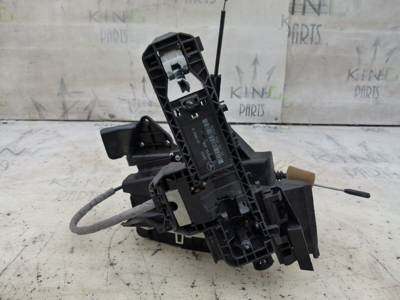 MERCEDES C W204 2007-11 FRONT LEFT DOOR LOCK MECHANISM GENUINE A2047602134