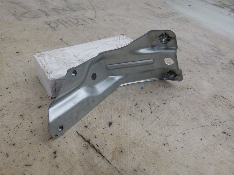 VOLKSWAGEN GOLF MK6 2008-13 FRONT RIGHT WING BRACKET GENUINE 5K6821136 S102-14