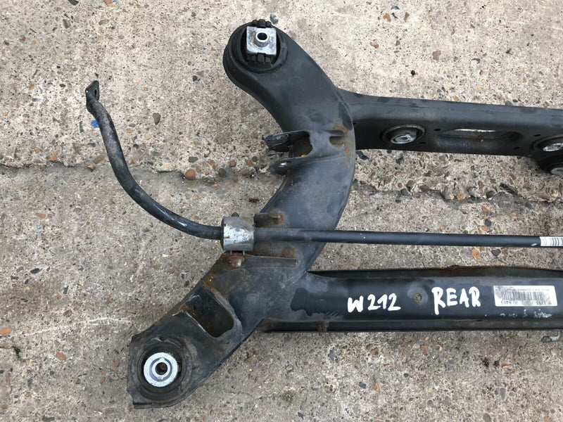 MERCEDES W212 2009-16 SUBFRAME REAR AXLE CARRIER & ANTI ROLL BAR A2123508403