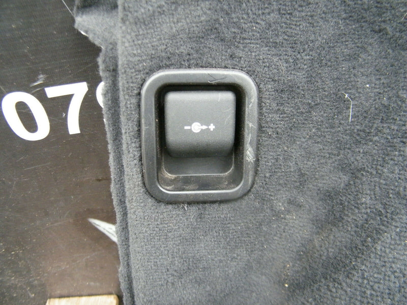 BMW 3 Series E91 2009-2011 CARPET TRIM PANEL TOURING ESTATE BOOT RIGHT SIDE O/S