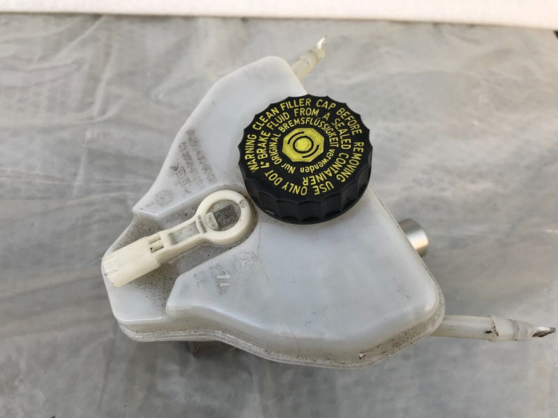 MERCEDES GLC X253 W205 250 2.0 PETROL BOTTLE & BRAKE MASTER CYLINDER A2054300002