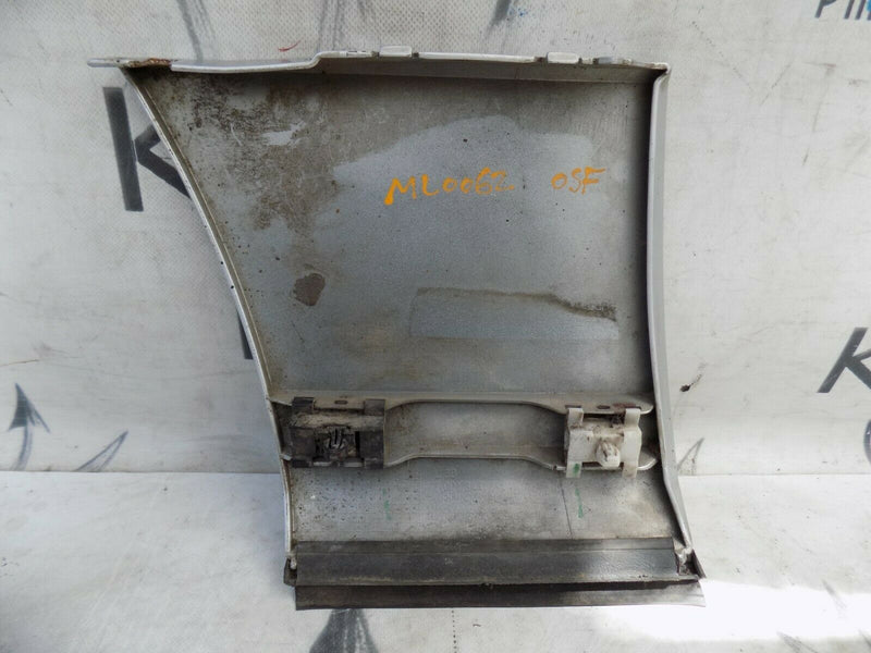 RANGE ROVER L322 FRONT RIGHT DRIVER SIDE LOWER DOOR MOULDING 7001344