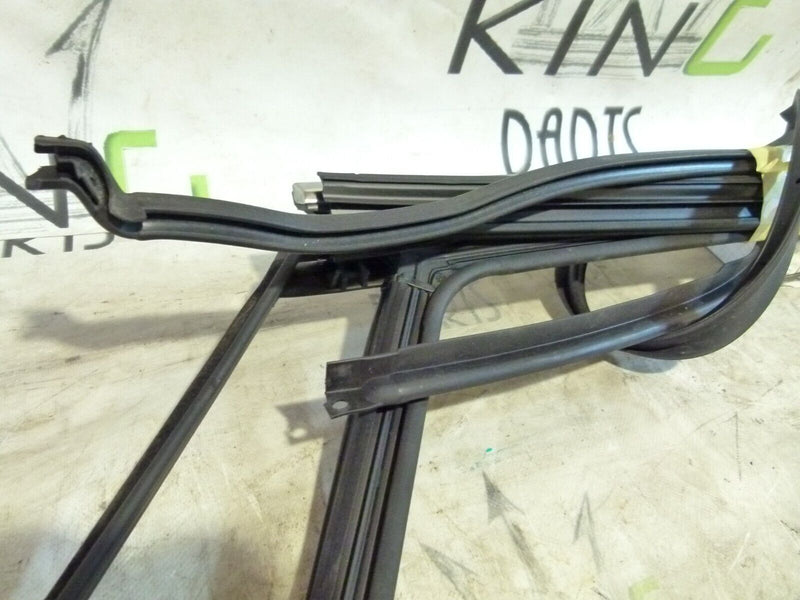 PEUGEOT 308 SW ESTATE 2017-21 REAR LEFT DOOR RUBBER SEAL WEATHERSTRIP SET