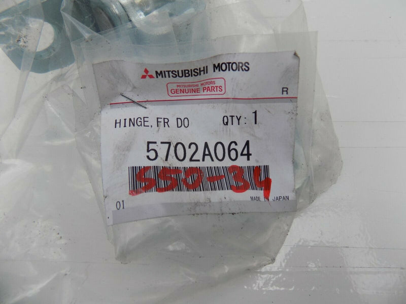 MITSUBISHI FRONT LEFT DOOR LOWER HINGE 5702A064 /50-34