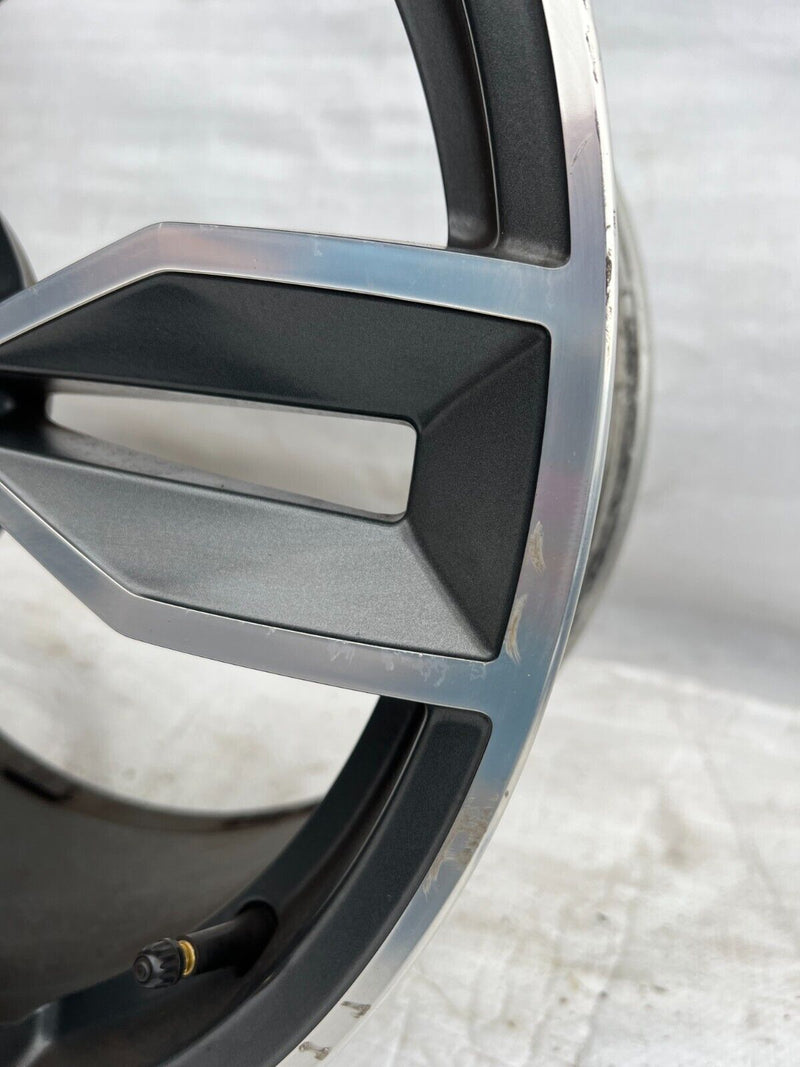 AUDI TT RS 19" ALLOY WHEEL RIM 9J ET52 8S0601025H