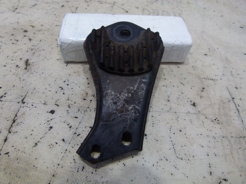 MERCEDES C W204 2007-2011 REAR RIGHT SUBFRAME BRACKET GENUINE A2043520246