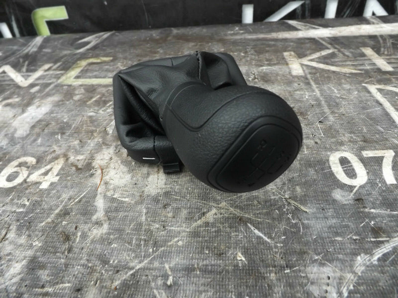Skoda Octavia  Romster Vw up Gear Stick Knob Gaiter 5 Speed Manual 5JC Genuine