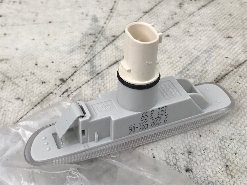 NEW BMW 3 E46 1999-2003 FRONT LEFT WING INDICATOR GENUINE 63132228591