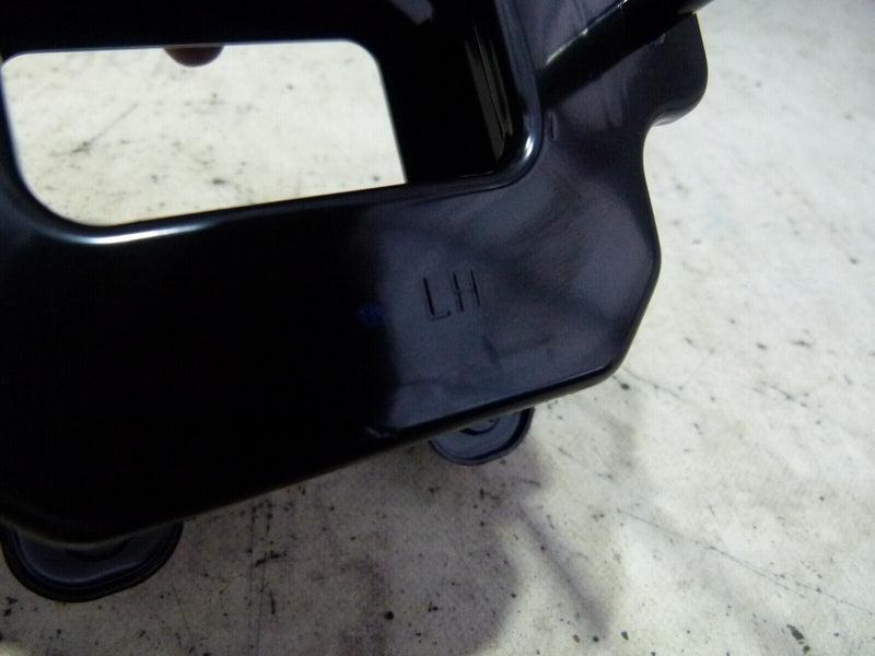 HYUNDAI TUCSON IV 2020-ON REAR BUMPER LEFT BRACKET GENUINE 86641N7100