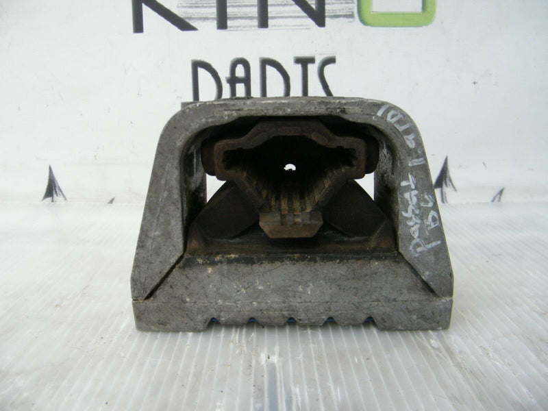 VW PASSAT B6/B7 3C 2005-2015 ENGINE RUBBER MOUNT BRACKET RIGHT SIDE 1K0199262M