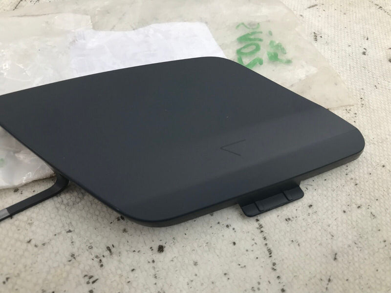 BMW 1 F40 M-SPORT 2019-ON FRONT BUMPER TOW EYE CAP GENUINE 5111 8070931