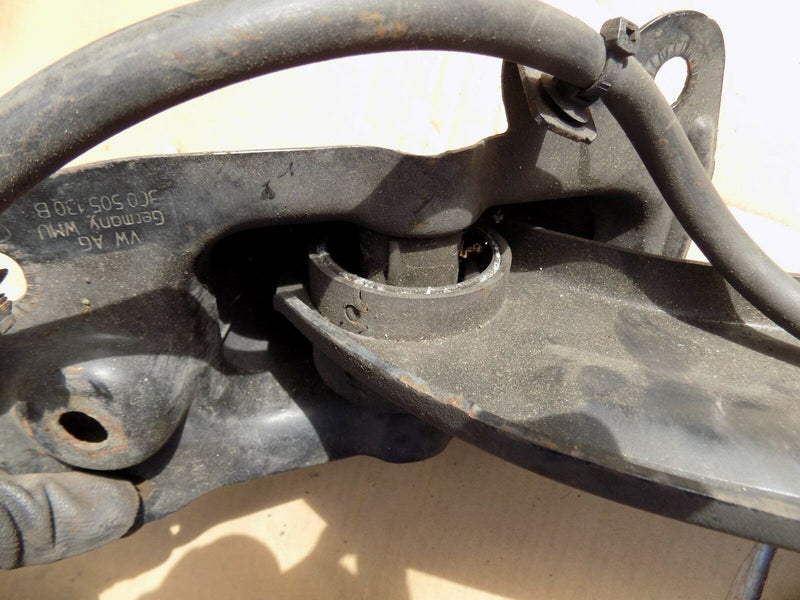 SEAT ALHAMBRA 2010-2015 REAR DRIVER SIDE AXLE GUIDE BEARING BLOCK 3C0505130B