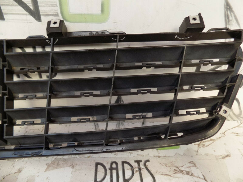 MERCEDES-BENZ C (W203) 2002 FRONT GRILL A2038800223
