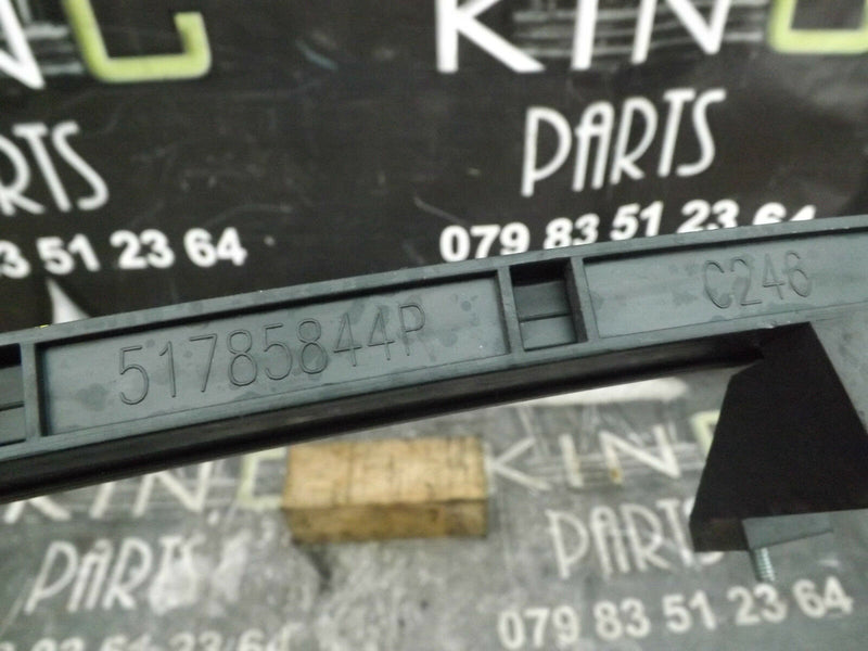 Fiat 500 2008-15 Driver Right O/S Door Window Guide/Slider Part Number 51785844P