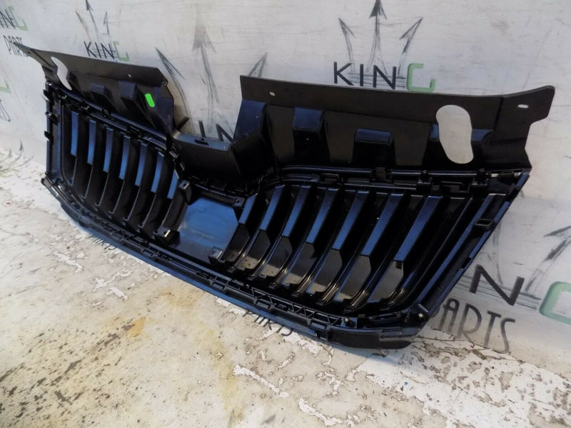 SKODA OCTAVIA 3 MK3  2017-2020 FRONT BUMPER GRILL WITH SURROUND TRIM 5E0853653C