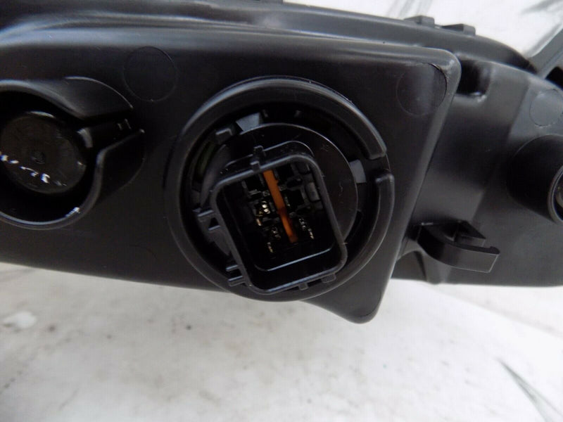 HYUNDAI i30 PD 2016-ON FRONT RIGHT LED RUNNING LIGHT FOG GENUINE 3 PIN 92208G41