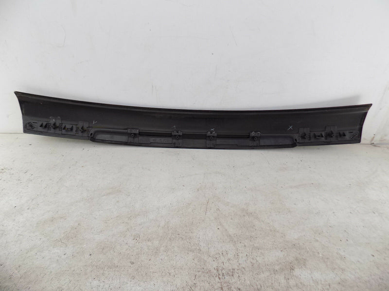 RANGE ROVER SPORT L320 2005-09 TAILGATE TOP TRIM MOULDING PANEL DRC500011