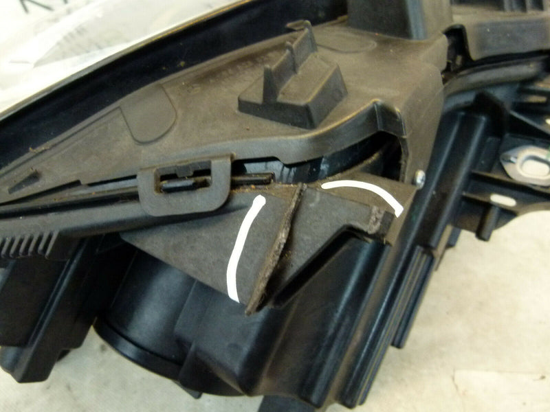 MERCEDES GLA X156 2014-18 GENUINE HEADLIGHT HALOGEN RIGHT SIDE A1569061400