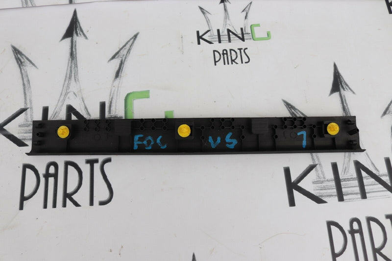 FORD FOCUS MKIII 2011-2014 5DR FRONT LEFT SIDE DOOR SILL SCUFF TRIM BM51-A13201A