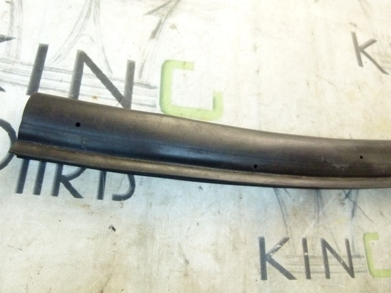 RENAULT CAPTUR 2020-ON FRONT RUBBER SEAL WEATHERSTRIP