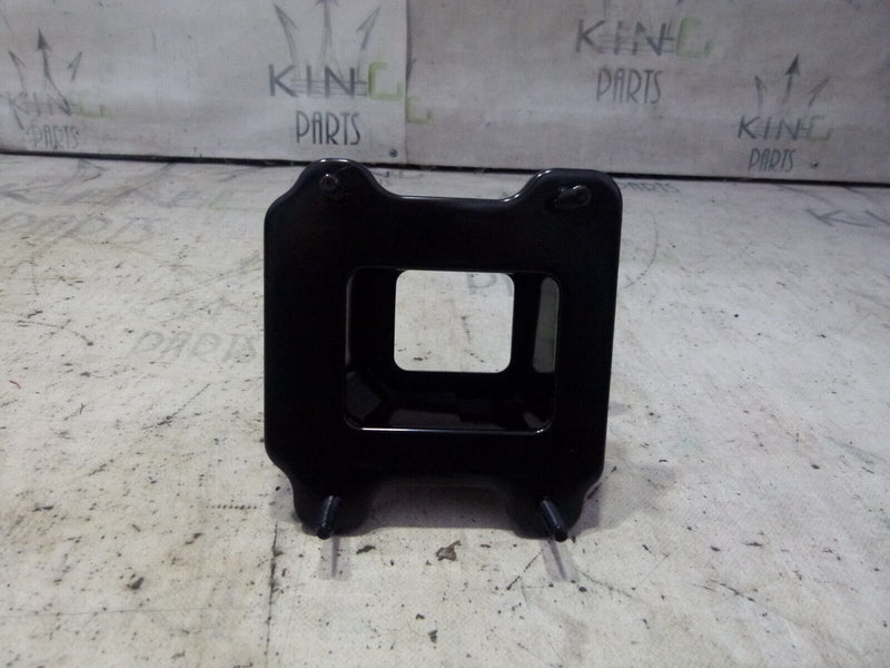 HYUNDAI TUCSON IV 2020-ON REAR BUMPER LEFT BRACKET GENUINE 86641N7100