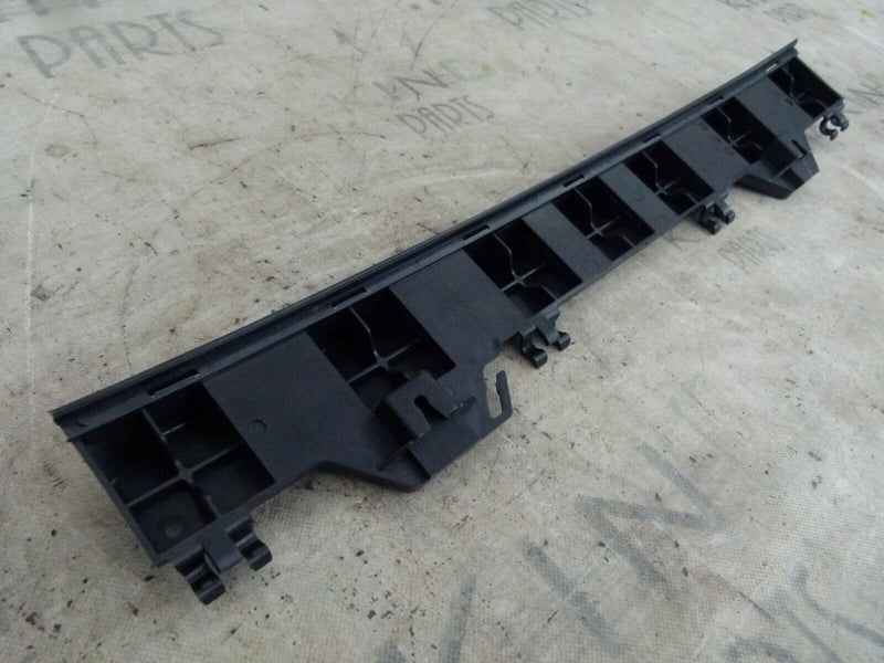 MERCEDES C W204 2007-11 REAR BUMPER CENTRE BRACKET GENUINE A2048850565