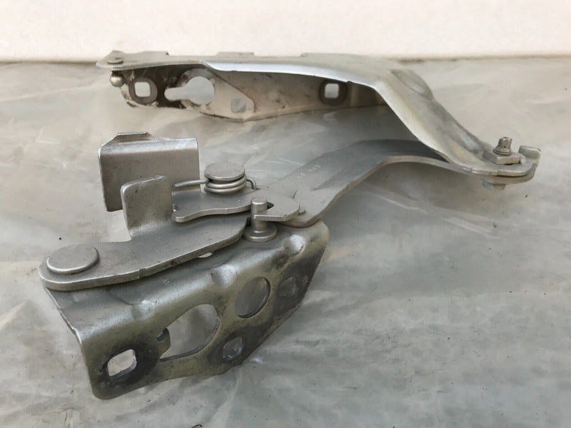 MERCEDES GLC X253 2016-2023 RIGHT DRIVER SIDE HINGE BONNET GENUINE A2538800228