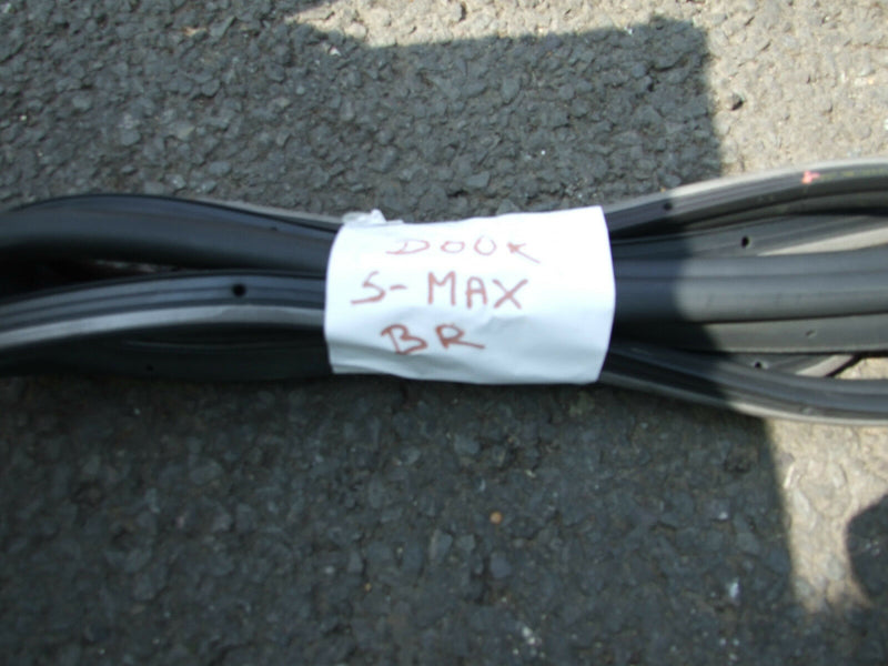 FORD S-MAX S MAX 2010-2013 FACELIFT REAR DOOR RUBBER O/S RIGHT DRIVER SIDE