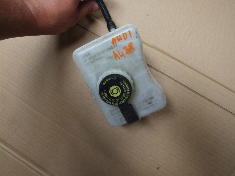 Audi A4 B8 8KO 611 301 A/8KO611301A  Brake Bootle Tank